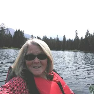 Meet your Posher, Denise